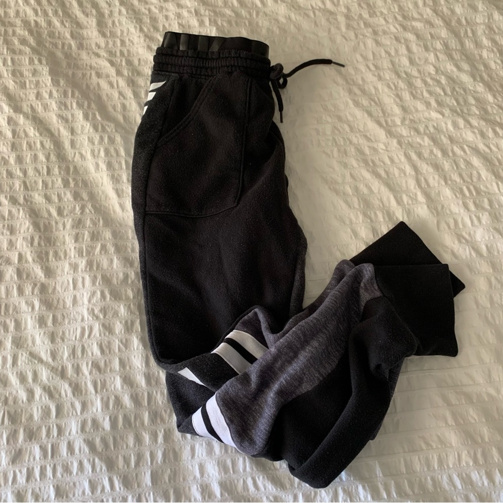 Victoria’s Secret Pink Black Grey Fleece Lined Logo Jogger Sweatpants - XS